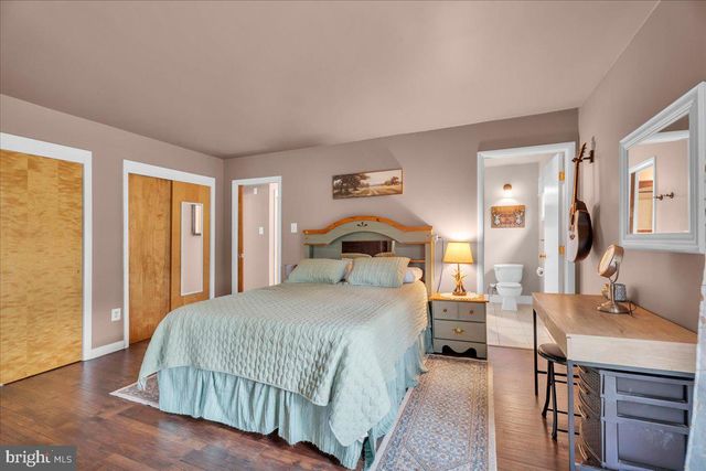 64 BLUE ANCHOR RD, Sicklerville, NJ 08081