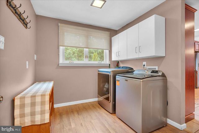 64 BLUE ANCHOR RD, Sicklerville, NJ 08081
