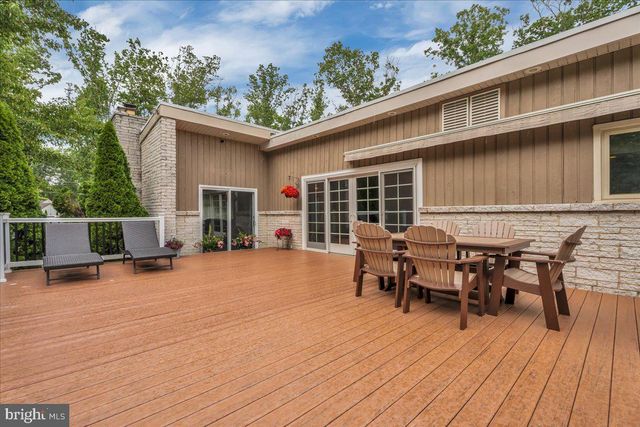 64 BLUE ANCHOR RD, Sicklerville, NJ 08081
