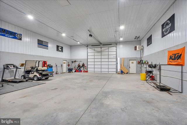 64 BLUE ANCHOR RD, Sicklerville, NJ 08081
