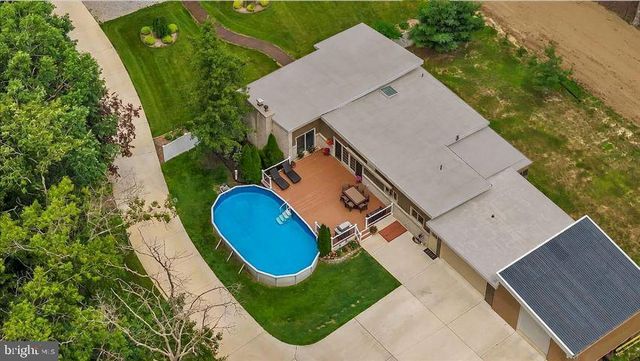 64 BLUE ANCHOR RD, Sicklerville, NJ 08081