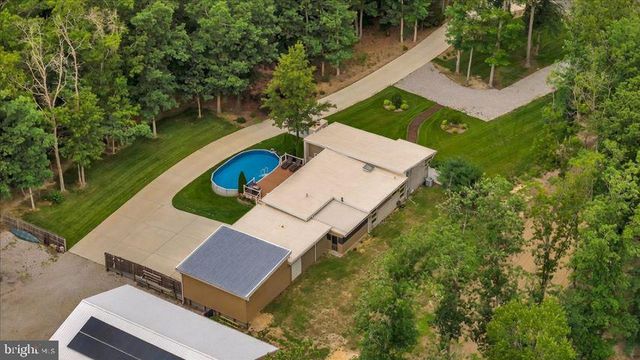 64 BLUE ANCHOR RD, Sicklerville, NJ 08081