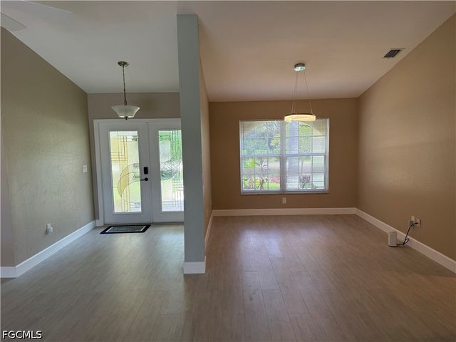 11574 Royal Tee CIR W, Cape Coral, FL 33991