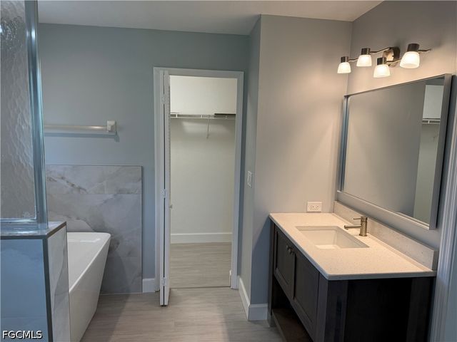 11574 Royal Tee CIR W, Cape Coral, FL 33991
