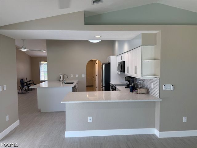 11574 Royal Tee CIR W, Cape Coral, FL 33991