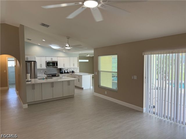 11574 Royal Tee CIR W, Cape Coral, FL 33991