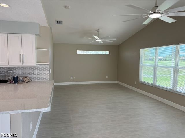 11574 Royal Tee CIR W, Cape Coral, FL 33991