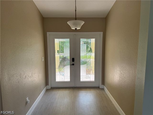 11574 Royal Tee CIR W, Cape Coral, FL 33991