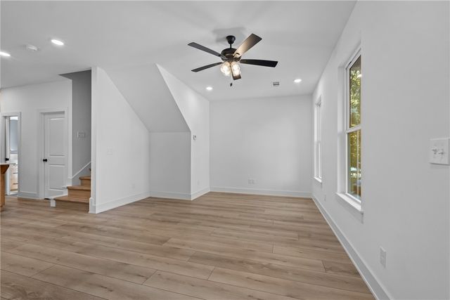 576 S Willow Avenue 1, Fayetteville, AR 72701