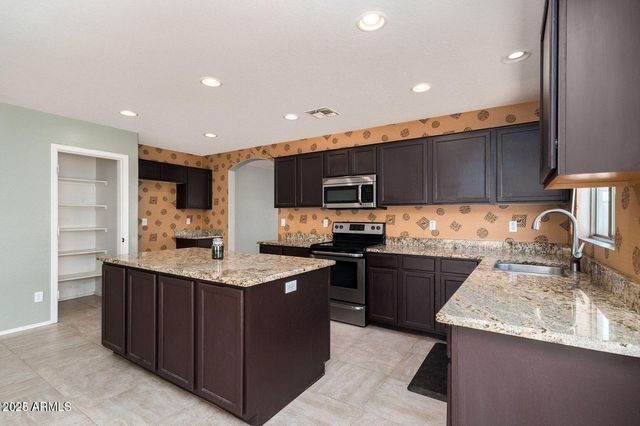 25386 W DARREL Drive, Buckeye, AZ 85326