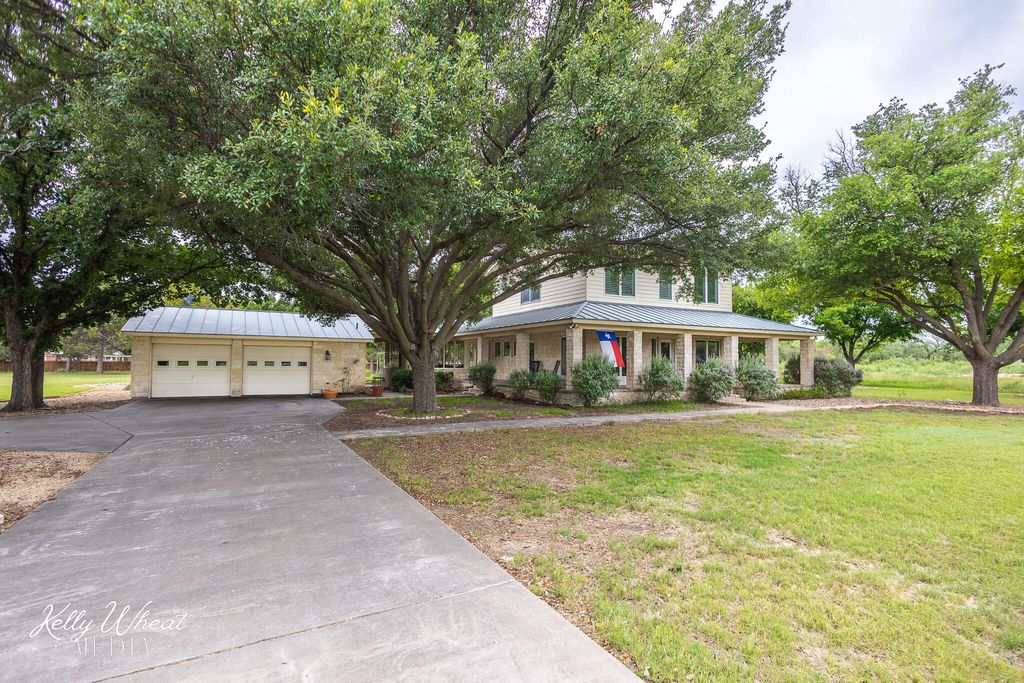 Image 13 of property listing at 1517 Darlene Street, San Angelo, TX 76904