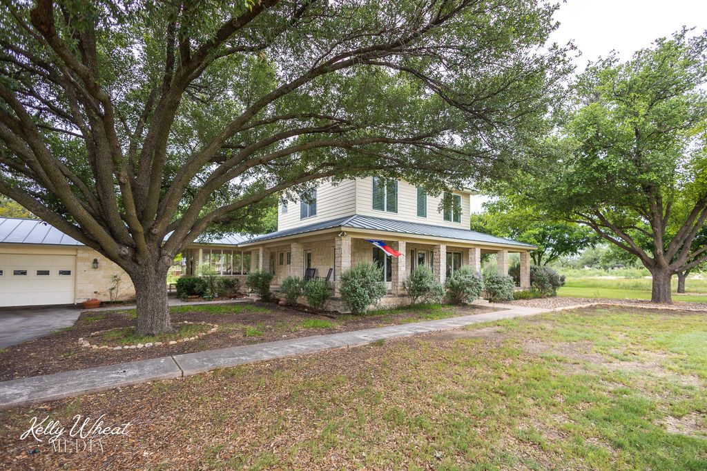 Image 15 of property listing at 1517 Darlene Street, San Angelo, TX 76904