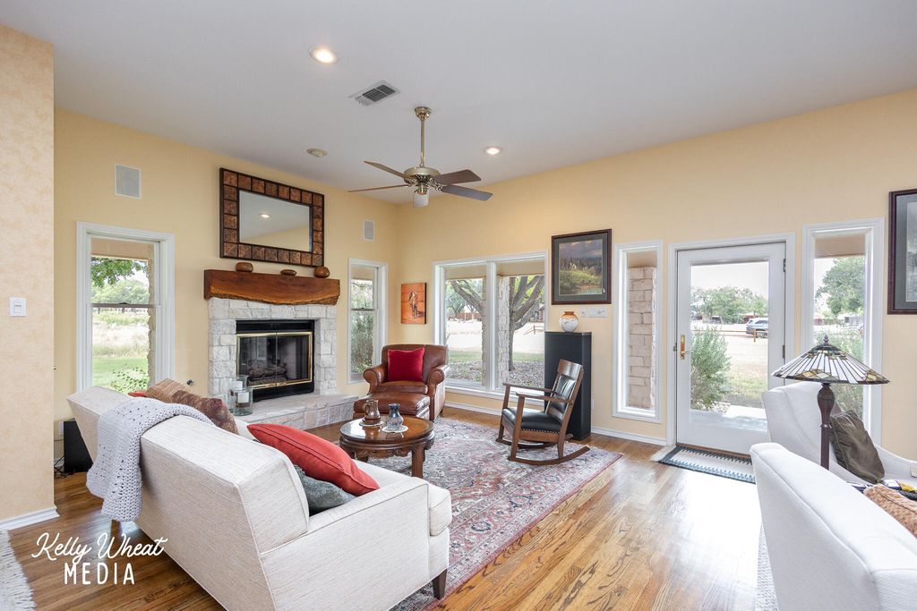 Image 18 of property listing at 1517 Darlene Street, San Angelo, TX 76904