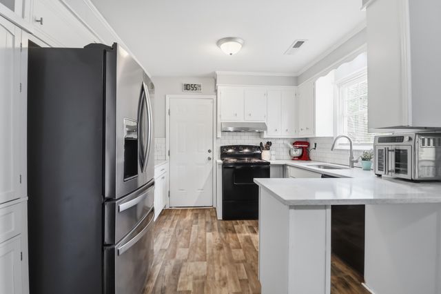 123 Foxborough Road, Goose Creek, SC 29445