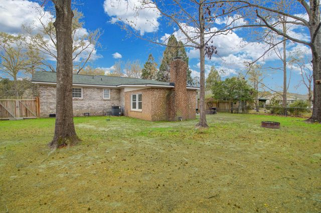 123 Foxborough Road, Goose Creek, SC 29445