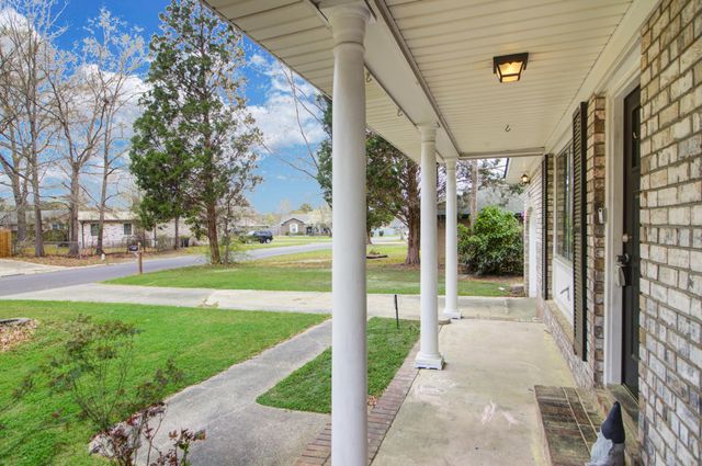 123 Foxborough Road, Goose Creek, SC 29445