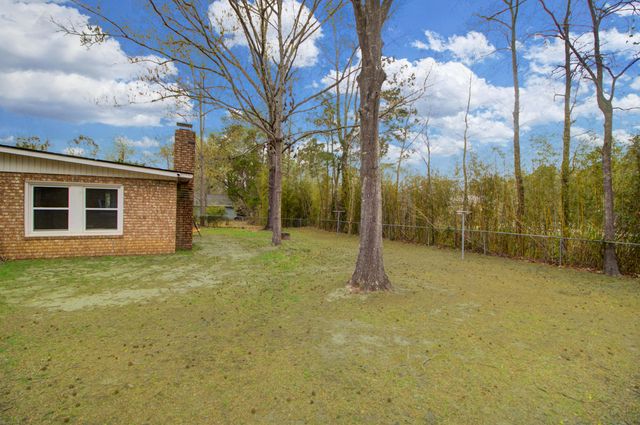 123 Foxborough Road, Goose Creek, SC 29445