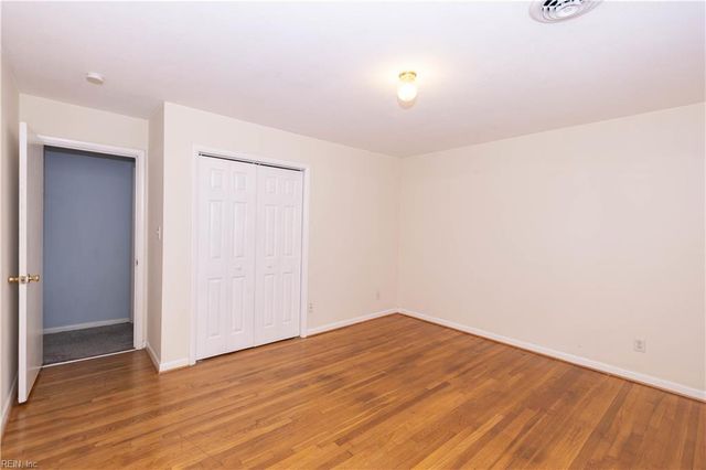 302 Beechmount DR, Hampton, VA 23669