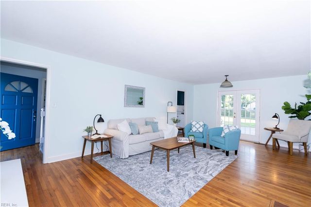 302 Beechmount DR, Hampton, VA 23669
