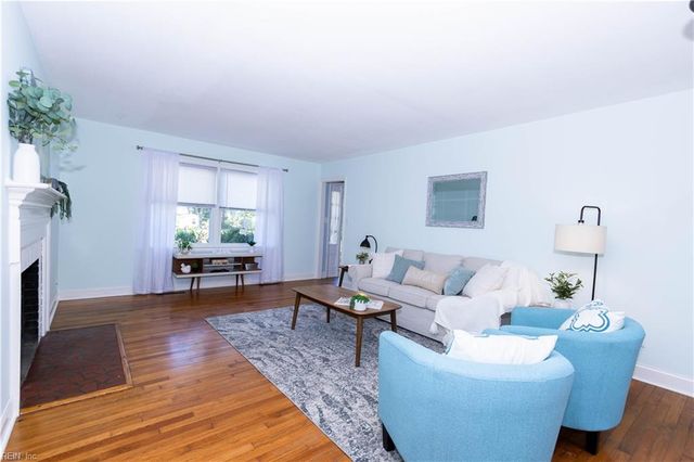 302 Beechmount DR, Hampton, VA 23669