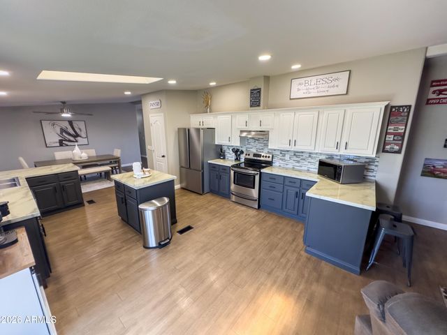 7022 W KAREN LEE Lane, Peoria, AZ 85382