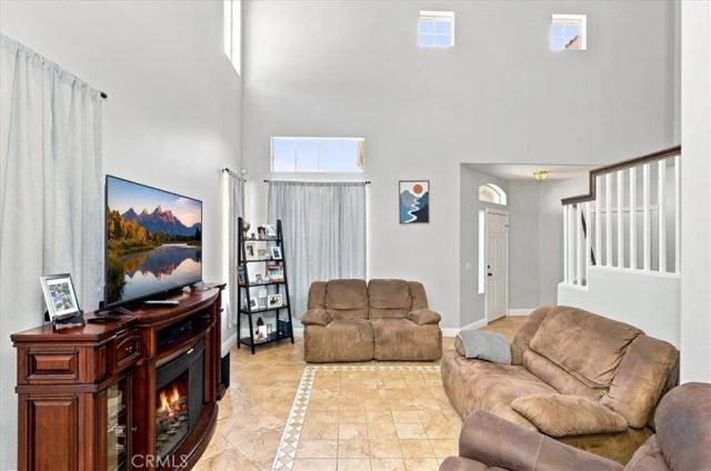 14993 Oak Spring, Fontana, CA 92336