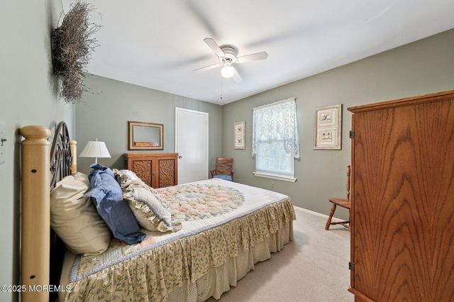 712 Zlotkin Circle 8, Freehold, NJ 07728