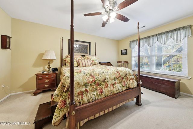 712 Zlotkin Circle 8, Freehold, NJ 07728