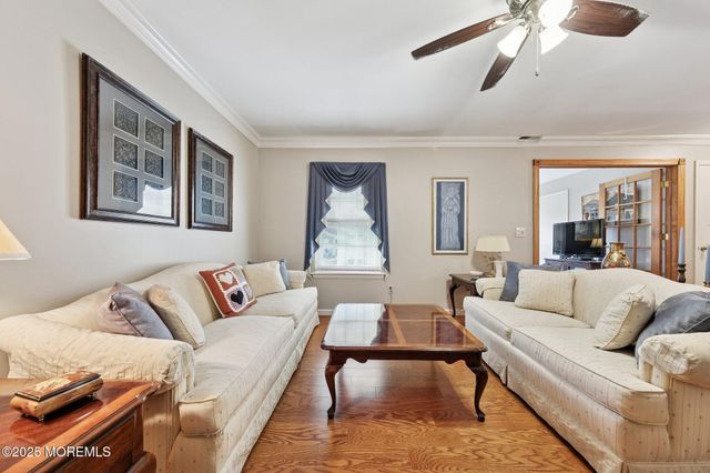 712 Zlotkin Circle 8, Freehold, NJ 07728