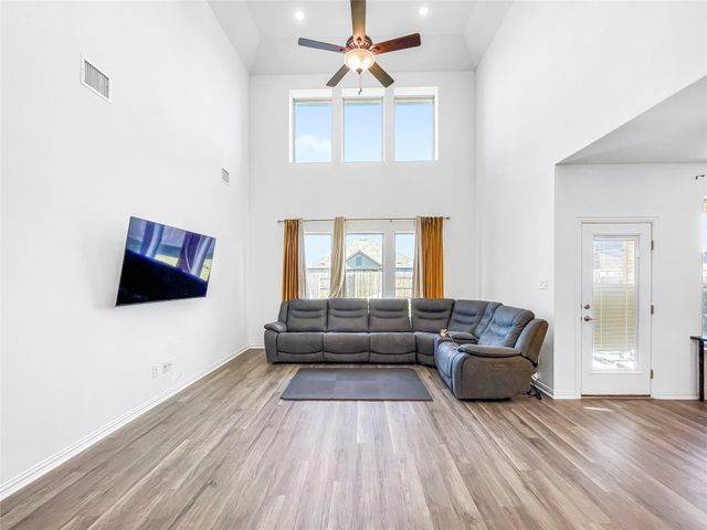 114 Contrada Grace LN, Hutto, TX 78634