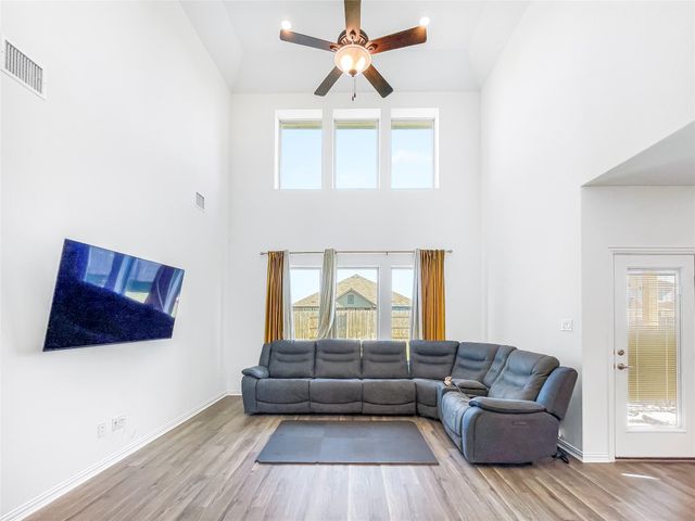 114 Contrada Grace LN, Hutto, TX 78634