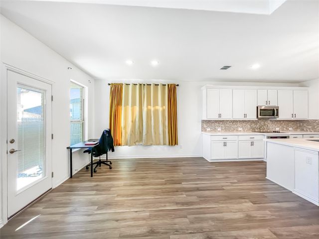 114 Contrada Grace LN, Hutto, TX 78634