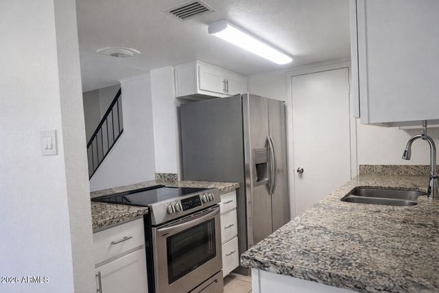 4043 W WONDERVIEW Road, Phoenix, AZ 85019