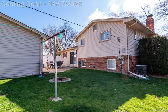 13257 Strong Boulevard, South Rockwood Village, MI 48179