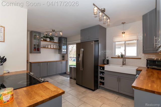 13257 Strong Boulevard, South Rockwood Village, MI 48179