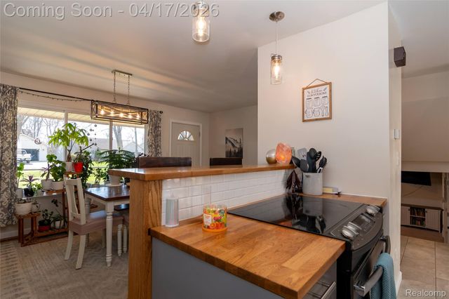 13257 Strong Boulevard, South Rockwood Village, MI 48179