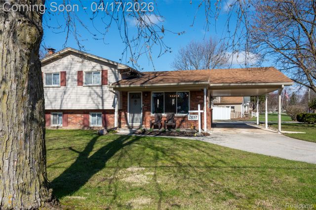 13257 Strong Boulevard, South Rockwood Village, MI 48179