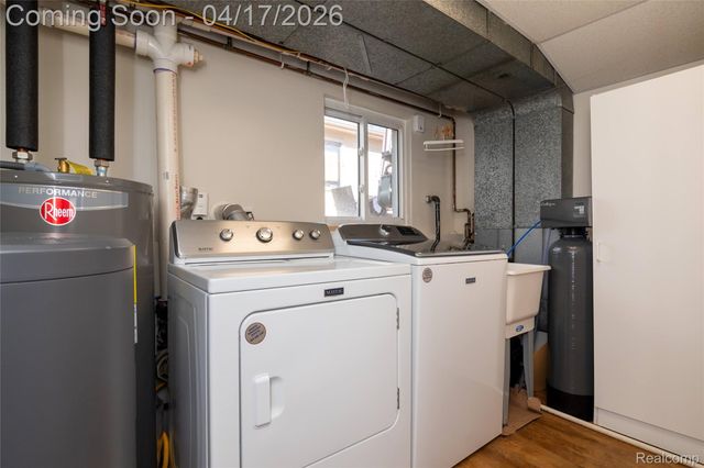 13257 Strong Boulevard, South Rockwood Village, MI 48179