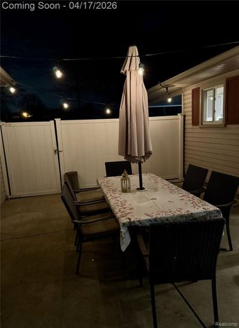 13257 Strong Boulevard, South Rockwood Village, MI 48179