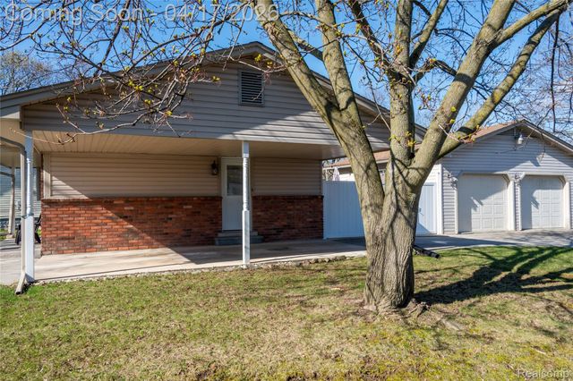 13257 Strong Boulevard, South Rockwood Village, MI 48179