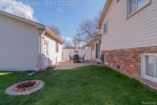 13257 Strong Boulevard, South Rockwood Village, MI 48179