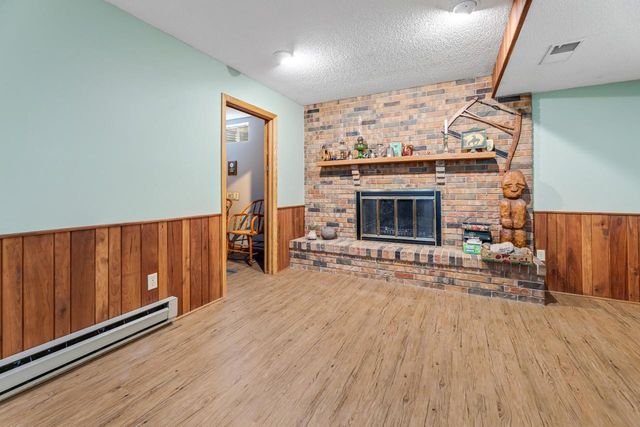 W216 Thomas ROAD, Fountain City, WI 54629