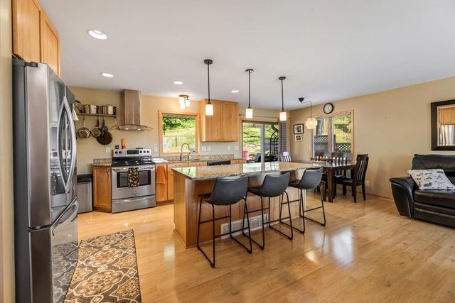 W216 Thomas ROAD, Fountain City, WI 54629