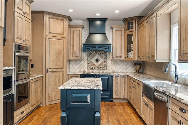 1215 Winborn Terrace NW, Kennesaw, GA 30152