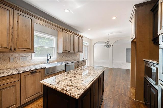 1215 Winborn Terrace NW, Kennesaw, GA 30152