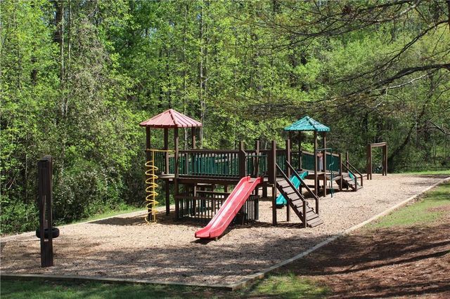 1215 Winborn Terrace NW, Kennesaw, GA 30152