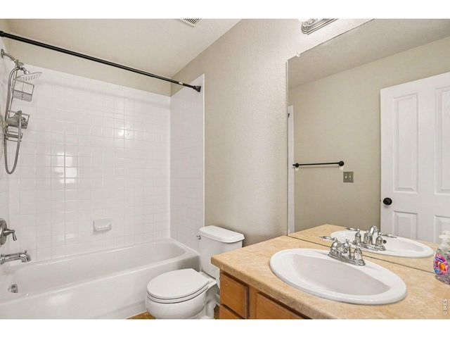 9505 E 109th Cir, Commerce City, CO 80640