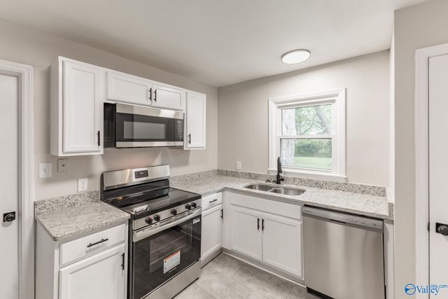 816 Giles Drive, Huntsville, AL 35801