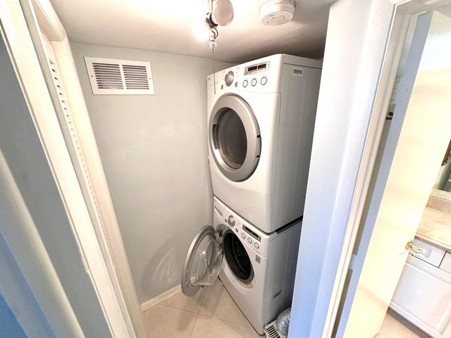 1 Las Olas Circle 313, Fort Lauderdale, FL 33316