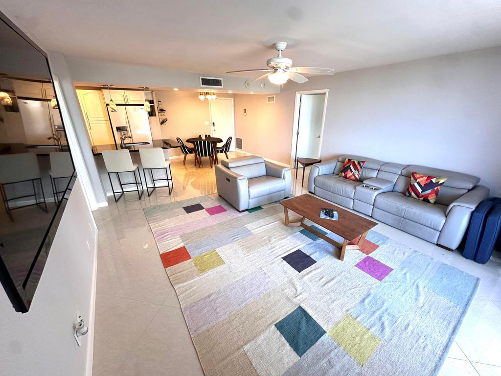 1 Las Olas Circle 313, Fort Lauderdale, FL 33316